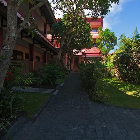 Pesona Beach Inn Kuta  Exterior photo
