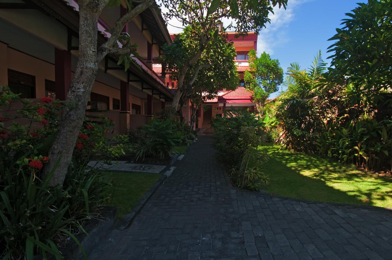Pesona Beach Inn Kuta  Exterior photo