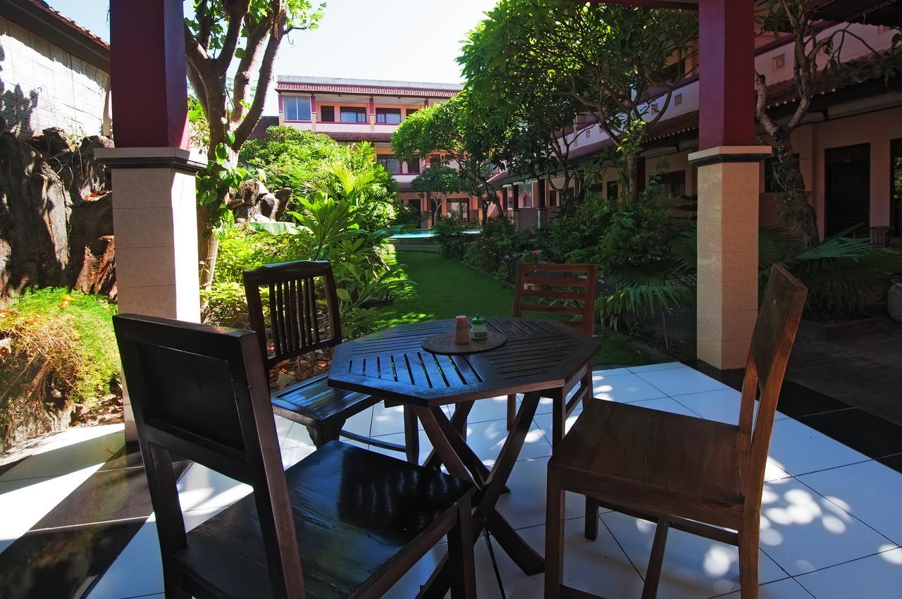 Pesona Beach Inn Kuta  Exterior photo
