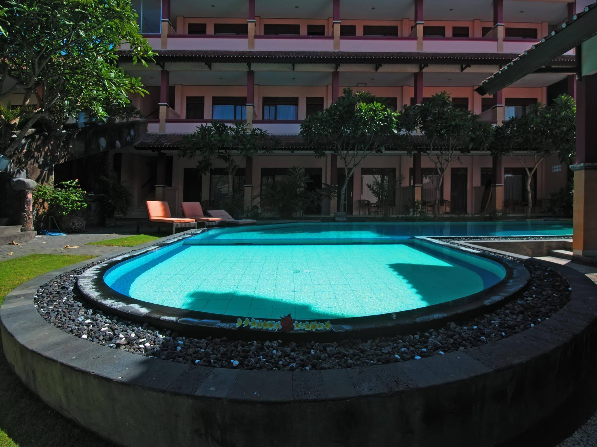 Pesona Beach Inn Kuta  Exterior photo